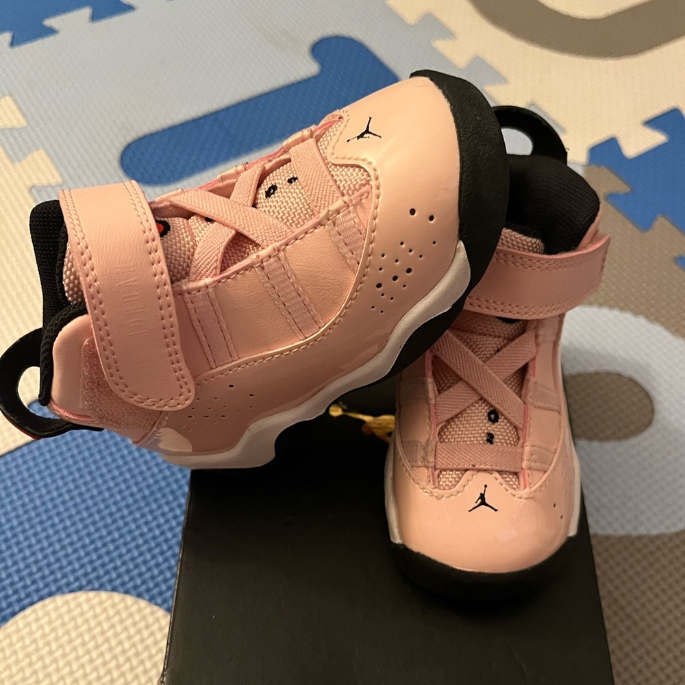 Toddler 
Jordan 6 Rings TD 'Atmosphere', pink, size 6C